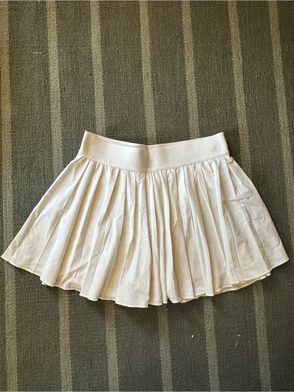 Aritzia TNA Tennis Skirt